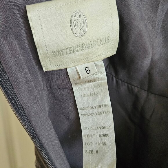 Elegant Lace Wedding Dress in Gray - Picture 4 of 6